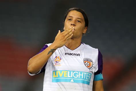 Her birthday, what she did before fame, her family life, fun trivia facts, popularity rankings, and family life. GALLERY: Sam Kerr brings back somersault celebration after ...