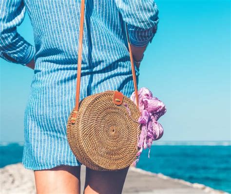 What To Wear To The Beach Stylish Beachwear For The Beach Body