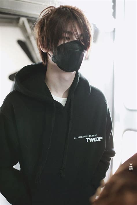 This hd wallpaper is about chinese dress, cheongsam, asian, black hair, original wallpaper dimensions is 1280x800px, file size is 171.46kb. Twitter in 2020 | Long hair styles, Black hair, Chinese man