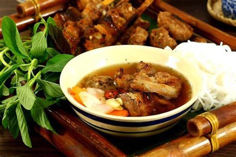 Traditional Vietnamese Dishes You Must Try In Vietnam Travellingto