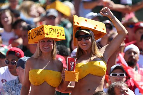Green Bay Packers Fans Have Their Own Dating Site For The Win