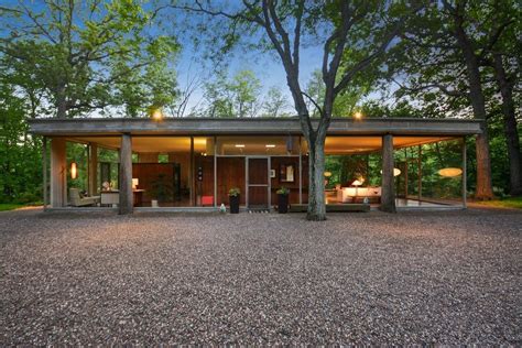 Own An Award Winning Mid Century Glass House For Just 619k Mid Century Modern House Mid