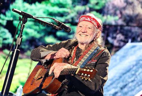 Willie Nelson At 90 Country Musics Elder Statesman Still On The Road