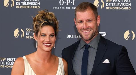 Missy Peregrym And Husband Tom Oakley Expecting First Child Missy