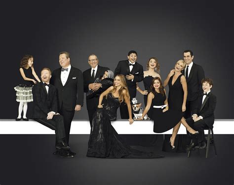 'A Modern Farewell:' The Net Worth of the Cast of Modern Family