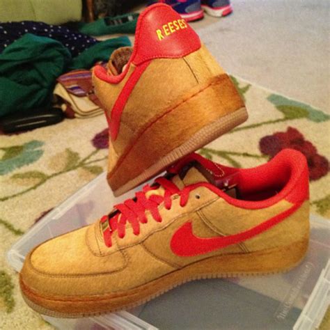 My problem isn't that the movie is silly or unrealistic, it's that i've always found it excessively boring. NIKEiD Air Force 1 Low E.T. - The 20 Best Movie-Inspired ...
