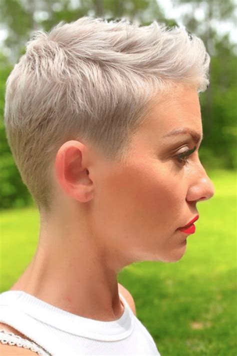 37 Cute Feminine Super Short Womens Haircuts 2022 Pixie Hairstyles Page 10 Of 20 Super