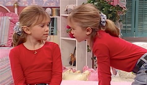 How Filming Wandavision Reminded Elizabeth Olsen Of Her Olsen Twin Sisters On Full House