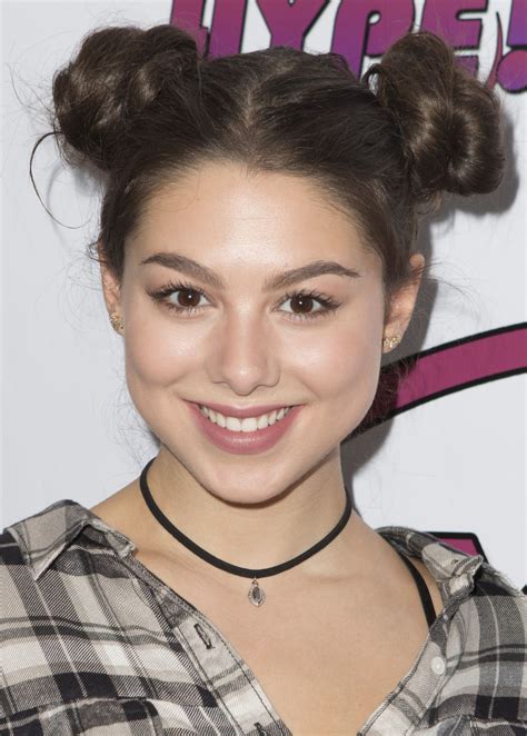 Kira Kosarin Hype Events La Hosts Celebrity Ting Suite In