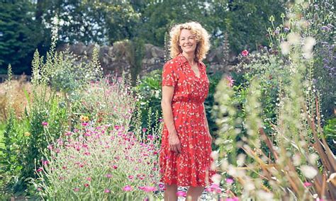 Kate Humble Wholesome Me Thats Hilarious Daily Mail Online