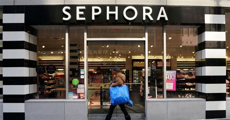 Sephora's credit card issuer, comenity capital bank, considers your credit profile and other creditworthiness factors when determining whether it will approve you for a sephora credit card. Sephora Signs '15 Percent Pledge' to Carry More Black-Owned Brands - The New York Times