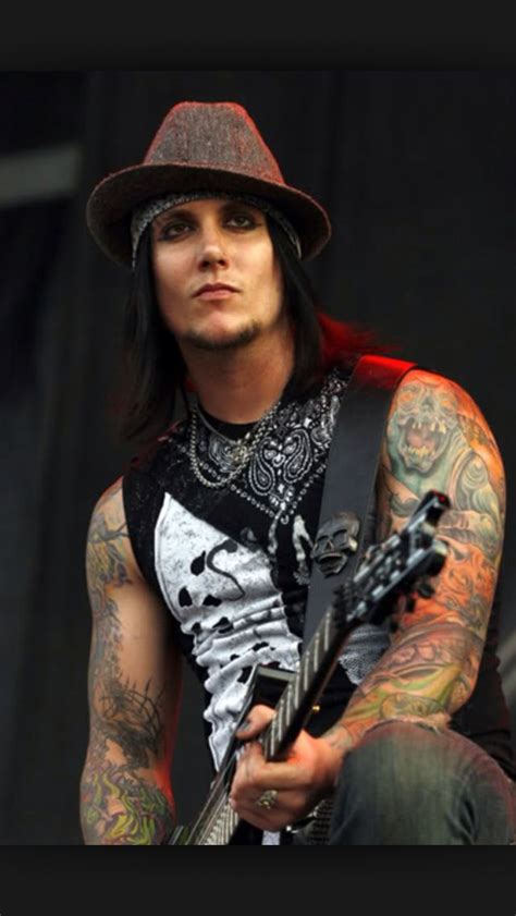 Synyster Gatesssss Synyster Gates Avenged Sevenfold Avenged