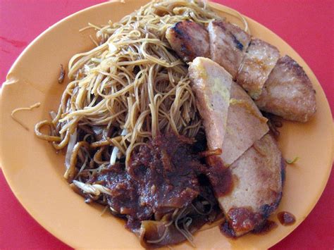 2 of my favorite food stalls here are located side by side; Yip Economical Bee Hoon, 115 Bukit Merah View Hawker Centre