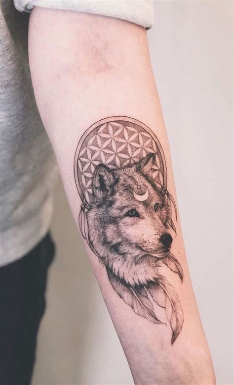 Circle Tattoos Fish Tattoos Owl Tattoos Tattoo Ink Wolf Tattoo