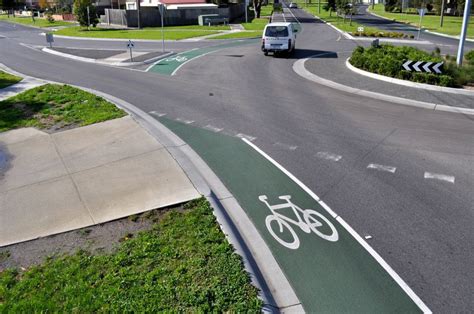 Bicycle Lanes At Roundabouts Viastrada