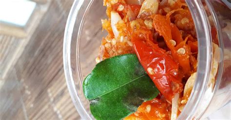 Intinya adalah tetap menggunakan terasi, kalau tidak berarti bukan sambal terasi lagi namanya :d. 6.568 resep sambal cabe rawit enak dan sederhana - Cookpad