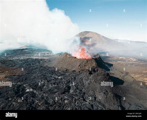 Litli Hrutur Volcano Eruption In Iceland Stock Photo Alamy