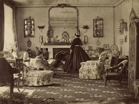 A Rare Look Inside Victorian Houses From The 1800s 13 Photos