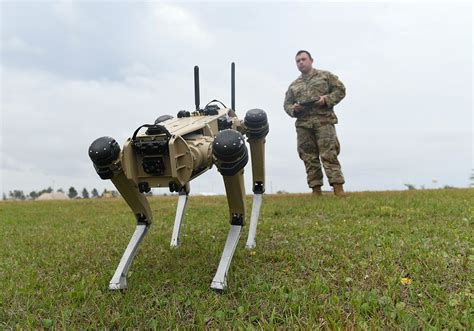 Biomimicry For Defense Aims For Agility Small Size Military Embedded