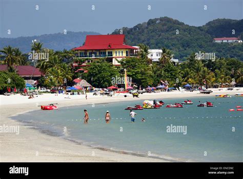 Der Strand Von Pantai Cenang Langkawi Malaysia Stockfotografie Alamy