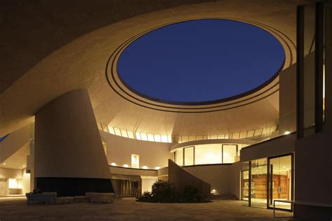 John Lautners Spaceship Home Is An Architectural Wonder
