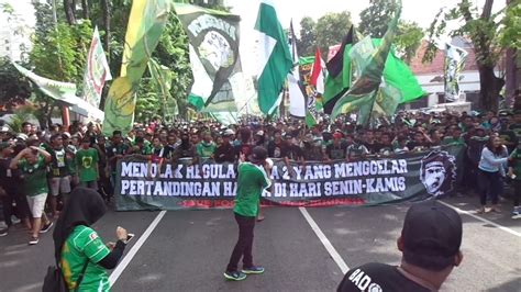 Pada perdagangan hari ini indeks harga saham gabungan (ihsg) terpantau menguat 1,27 persen atau 73,74 poin ke level 5.889,58 pada pukul pt hero supermarket tbk (hero) yang mengelola giant telah menutup seluruh gerai hingga juli 2021, penutupan dilakukan sejak 2017 dan telah. Surabaya hari ini Bonek demo di car free day taman bungkul ...