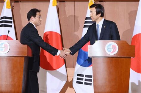 Japan Agrees To Formally Apologize To South Korea For WWII Sex Slaves News Current News