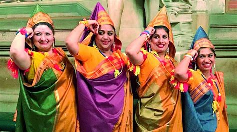 Telangana folk song, best dance video by beautiful girls on telangana tv. Telangana's folk dance on a global stage