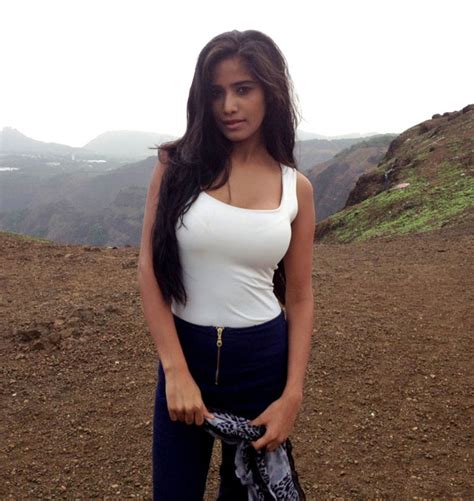 Angger Gwe Poonam Pandey Spicy Photo Gallery Actress