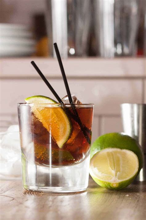 Kraken rum has gathered quite the following over the years. Five Easy Rum Cocktails Recipe | MyGourmetConnection