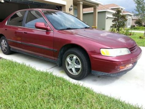 Purchase Used 1995 Honda Accord Lx Sedan In Wesley Chapel Florida