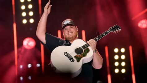 luke combs announces rescheduled what you see is what you get tour dates iheartradio