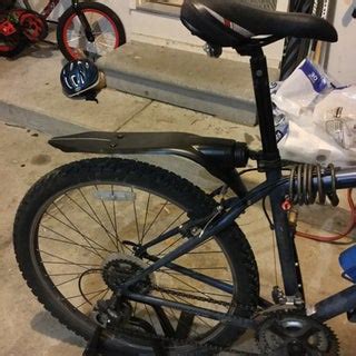 When wet climate arrives, many folks are reluctant to grasp up our bikes. DIY 0$ Bike Fender : 5 Steps (with Pictures) - Instructables
