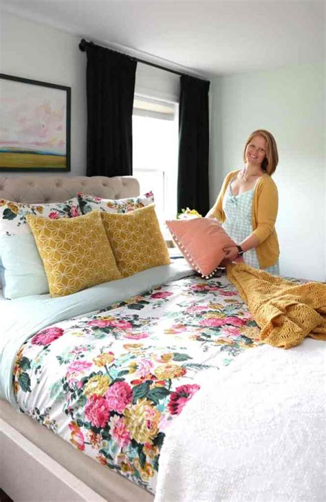 Colorful Master Bedroom Refresh Home Decor Fyn Desings