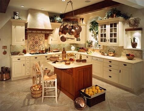 A primitive kitchen table is a type of table that was originally designed for use in the 18th century. Italian Country Decor | LaurensThoughts.com