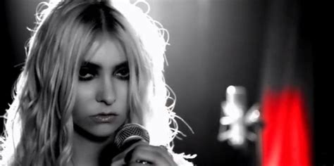 The Pretty Reckless ‘take Me Down Is Kickass And Rockin — Repeat
