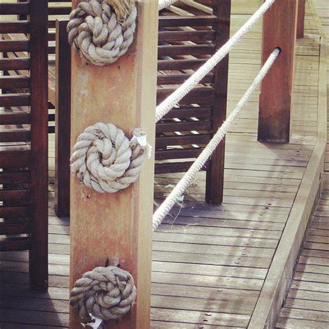Funky Rope Railing Idea For Stairs Railing Ideas Boat Dock And Decking
