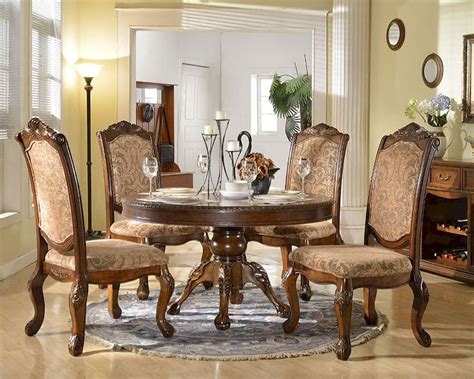 Dining Set W Round Dining Table In Traditional Style