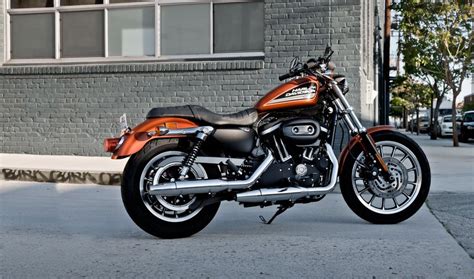 My 883 has both the 32 tooth front pulley and the rear 66 tooth pulley because i get great gas mileage, i cruise at a comfortable engine rpm, the motor doesn't get hot, and if i want to go there is something left! Harley-Davidson Sportster 883 XL 883R Prezzo, Scheda ...