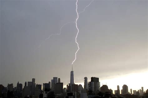 Lightning Hits Wtc Just As Weather Report Goes Live
