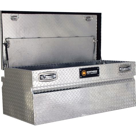 Northern Tool Wide Chest Truck Tool Box — Aluminum Diamond Plate Pull