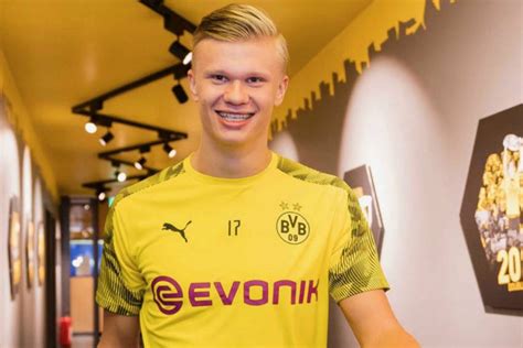 Player for @bvb09 ⚫️ and @fotballandslaget golden boy 2️⃣0️⃣2️⃣0️⃣ official twitter: Erling Haaland Can Be One Of The Best Strikers In The ...