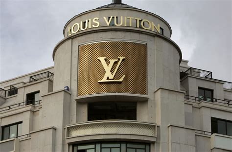 Louis Vuitton Reste La Marque Française La Plus Puissante Devant
