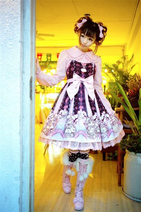 Sweet Lolita Dressed In Ista Mori Bunny Alice Lolita Jsk