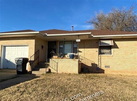 2921 Ne 17th St Oklahoma City Ok 73111 Home For Rent For Rent In