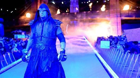 25 Greatest Wwe Entrances Of All Time