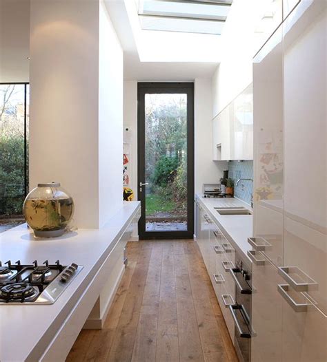 Narrow galley kitchen design ideas. stylish-and-functional-narrow-kitchen-design-ideas-31 ...