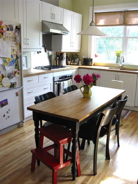 15 Eat In Kitchens That Put Your Dining Room To Shame