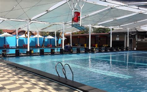 Cara menjaga kualitas air kolam lele terpal. Daftar Lengkap Kolam Renang Indoor di Jakarta - Ayo Berenang