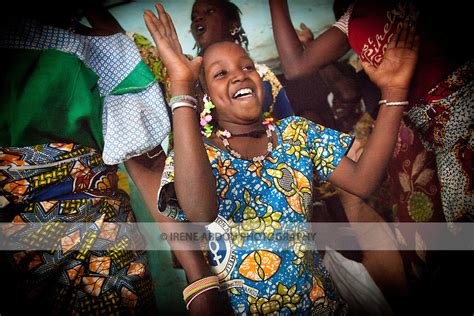 Burkina Faso Fulani Women Children African Wedding Dancing201013372